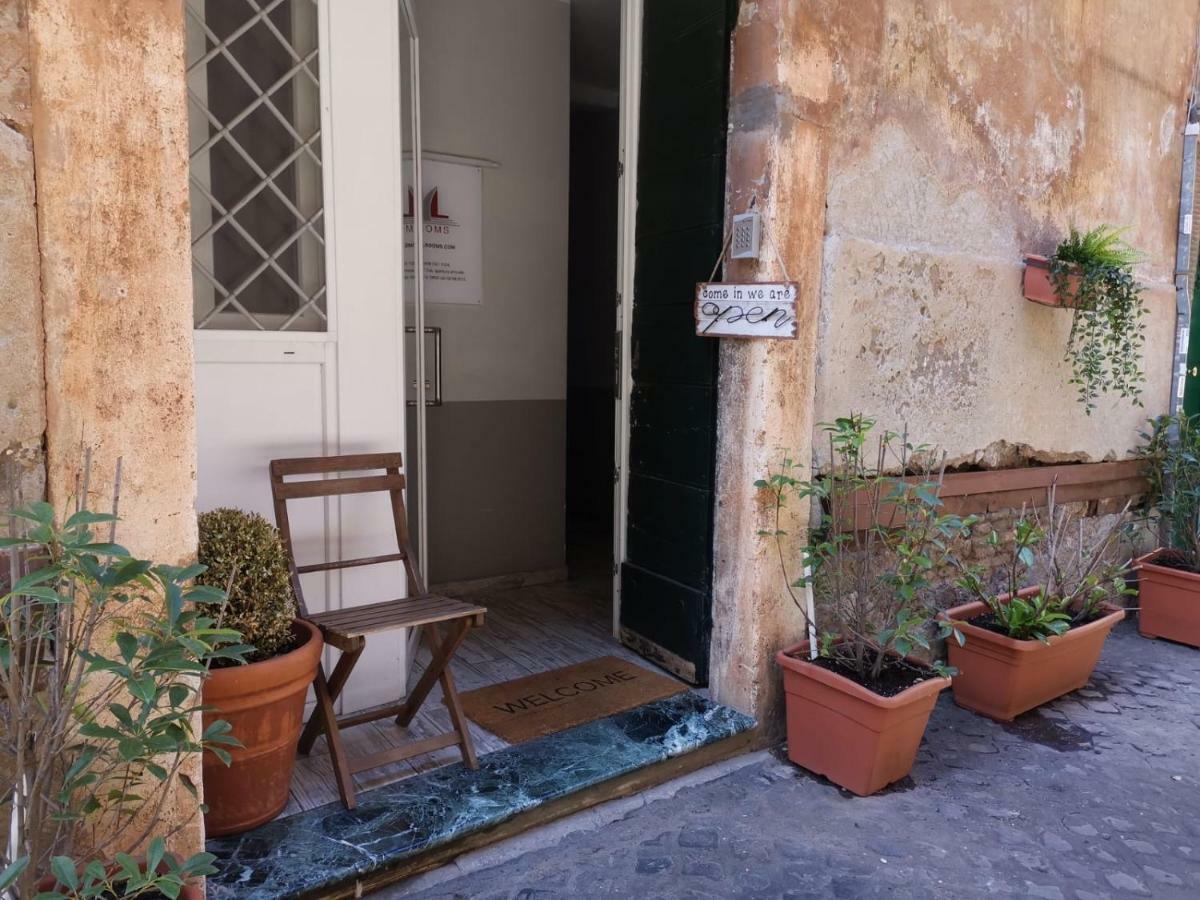 Nl Trastevere Рим Екстериор снимка